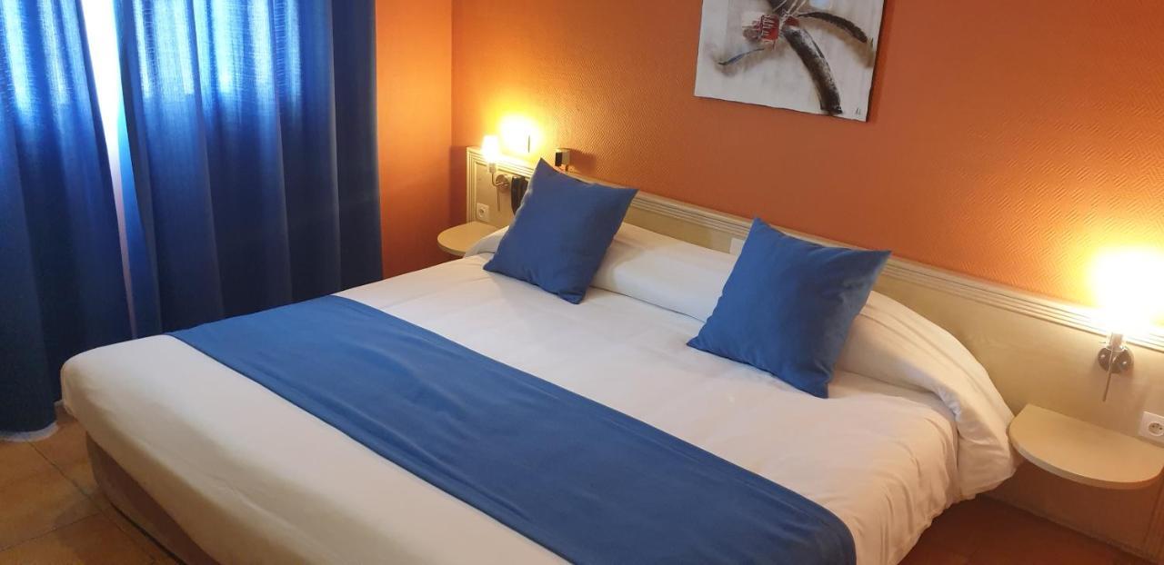 Logis Hotel & Restaurant Le Fleurance Екстер'єр фото