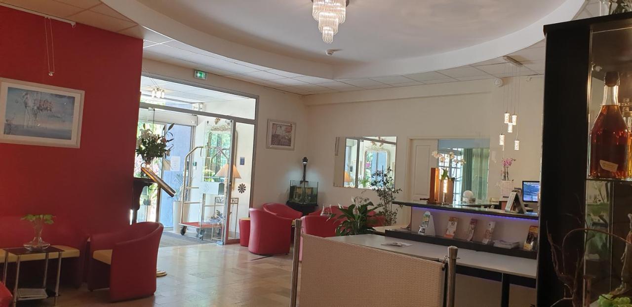Logis Hotel & Restaurant Le Fleurance Екстер'єр фото