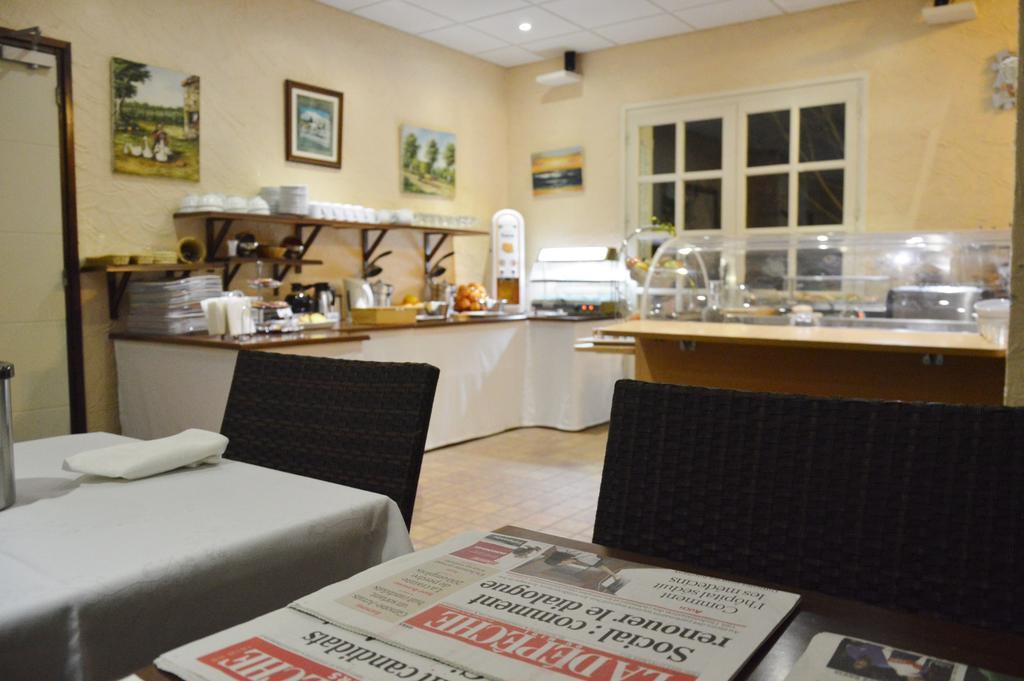 Logis Hotel & Restaurant Le Fleurance Екстер'єр фото