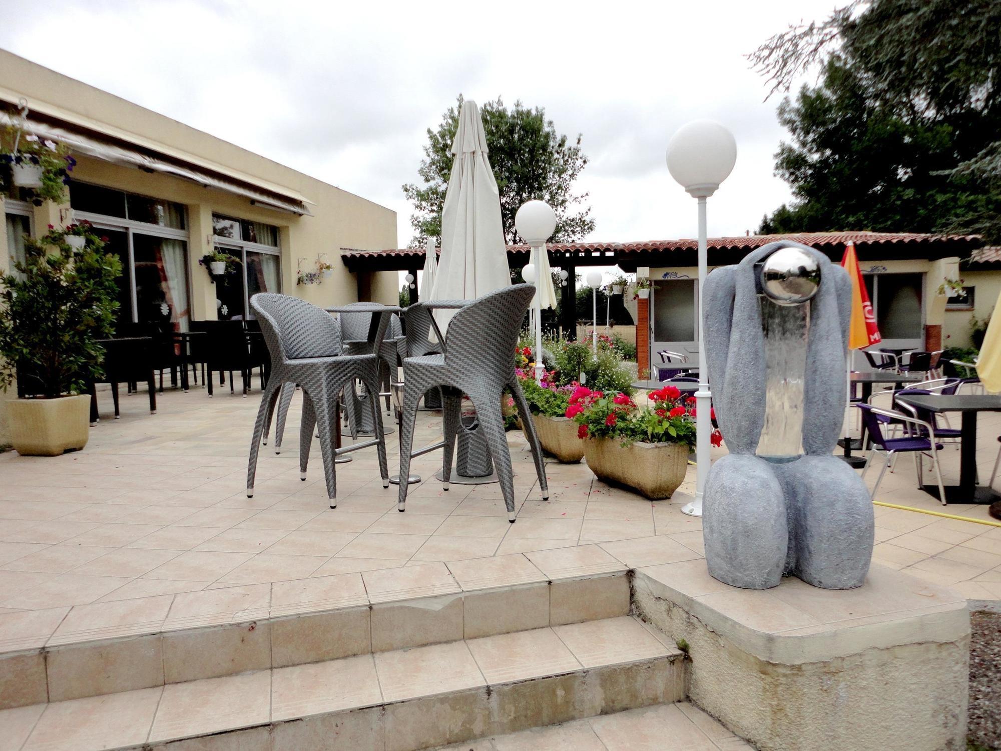 Logis Hotel & Restaurant Le Fleurance Екстер'єр фото