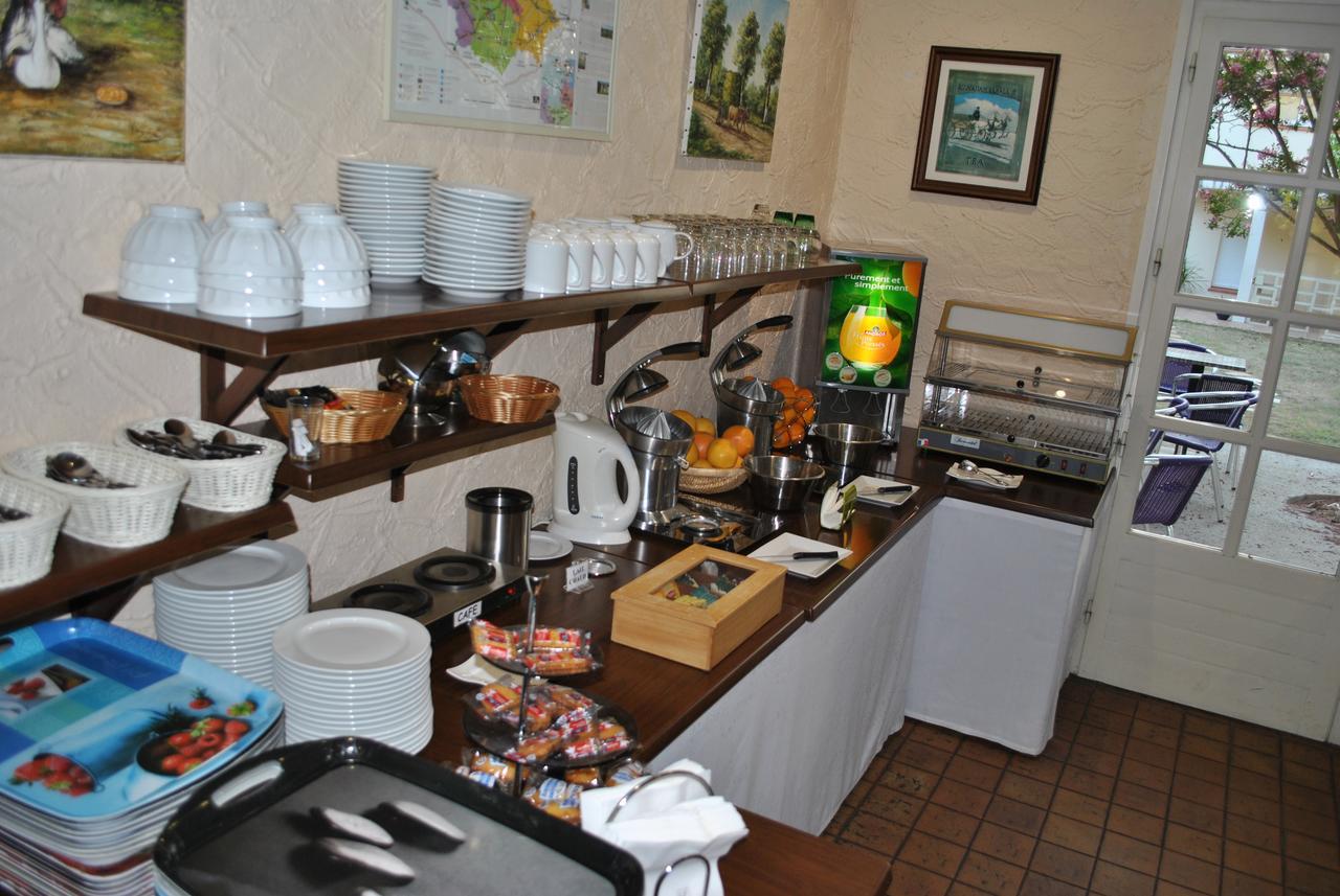 Logis Hotel & Restaurant Le Fleurance Екстер'єр фото